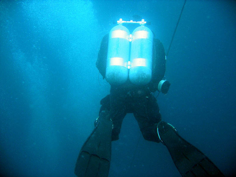 2009-10-17 HMCS Yukon  083e