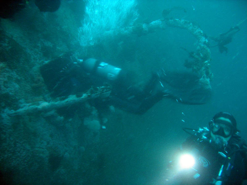 2009-10-17 HMCS Yukon  128e