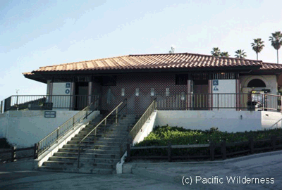 Restrooms.gif (51447 bytes)